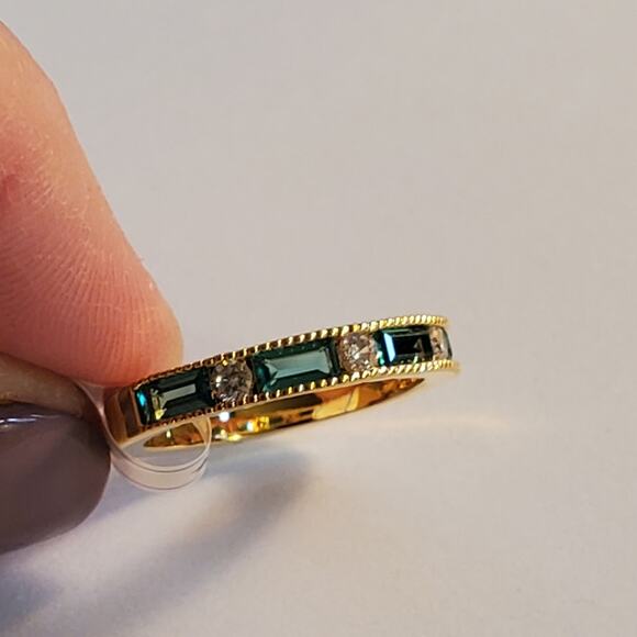 Anthropologie Brass over gold green stone Flat channel cut pattern ring Size 8 - Picture 1 of 11